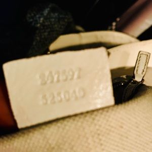 Authentic Gucci white leather hand bag